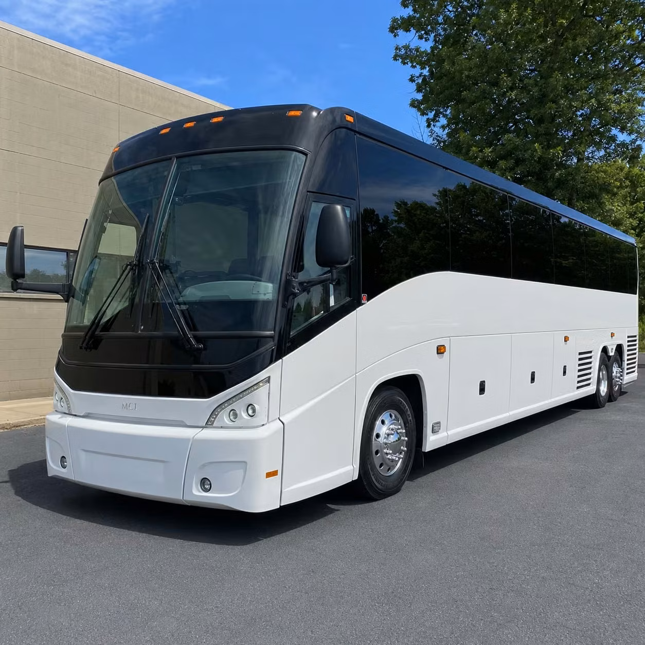 book long distance transportation in bradenton or any city nearby