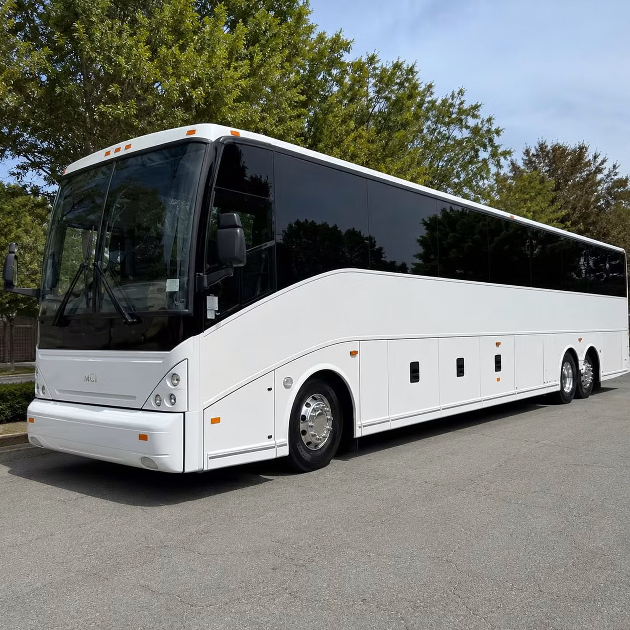 bradenton charter bus rental exterior