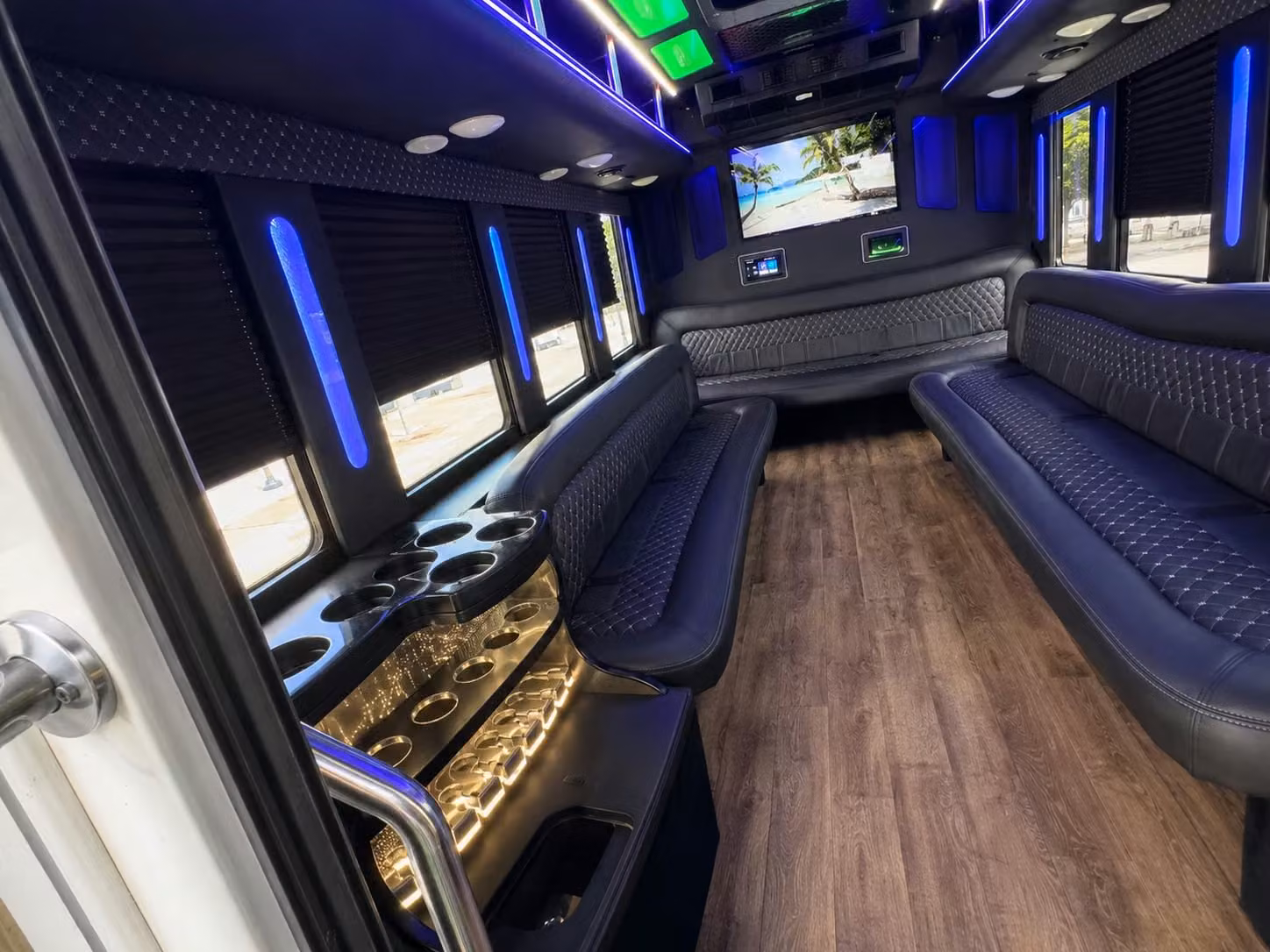 party bus rentals for shows at amalie arena and tropicana field from bradenton